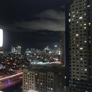 Aparthotel Laureano Trevi Residences Makati Condotel, Manila