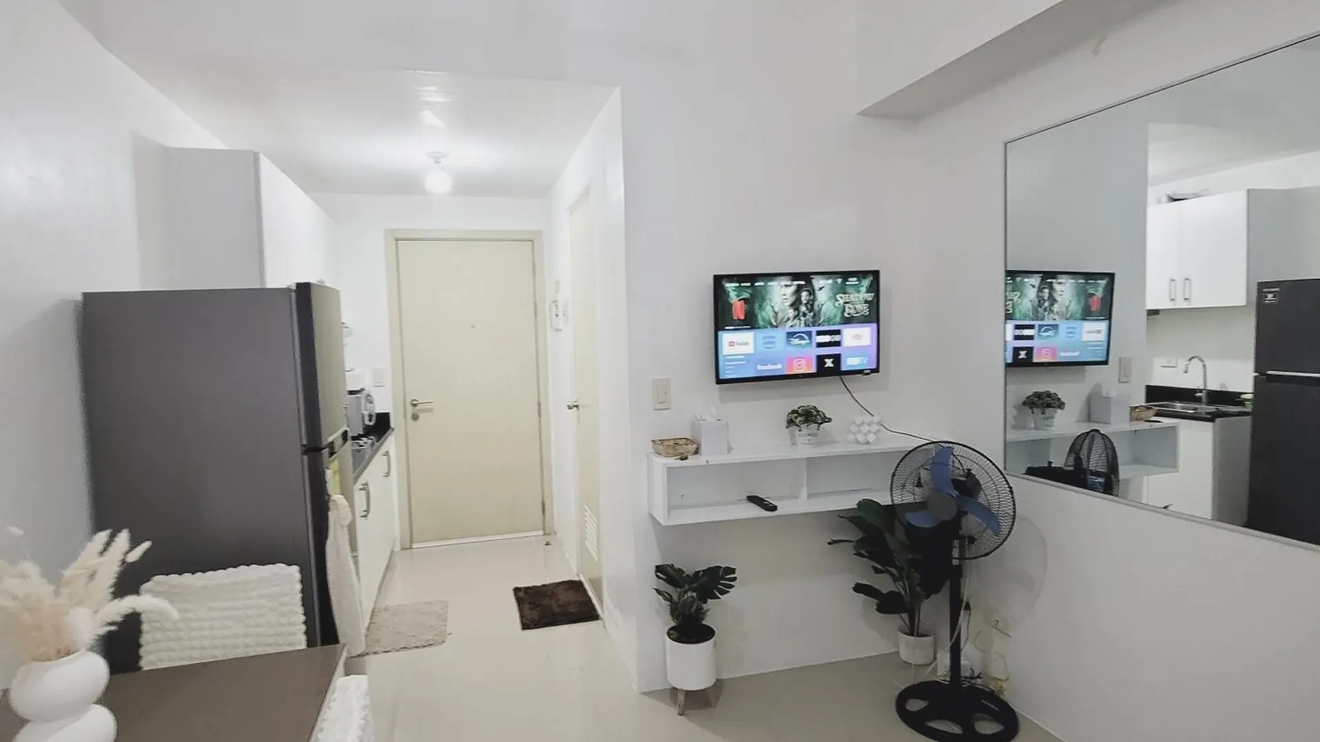 Overlooking City View Suite At Lynz Staycation Manila 0*,  Philippines